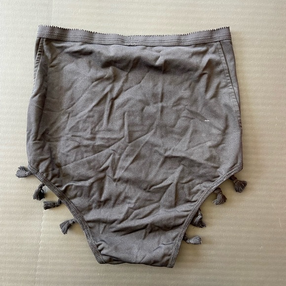 Festival bottoms- high waist black with fringe - Picture 2 of 3